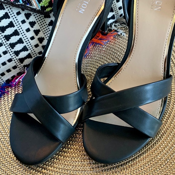 NEW Kenneth Cole Reaction Bobbi Slingback Heeled Sandals Black 9M - Picture 2 of 9